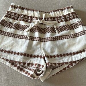 Aerie women’s shorts in cream and brown size small